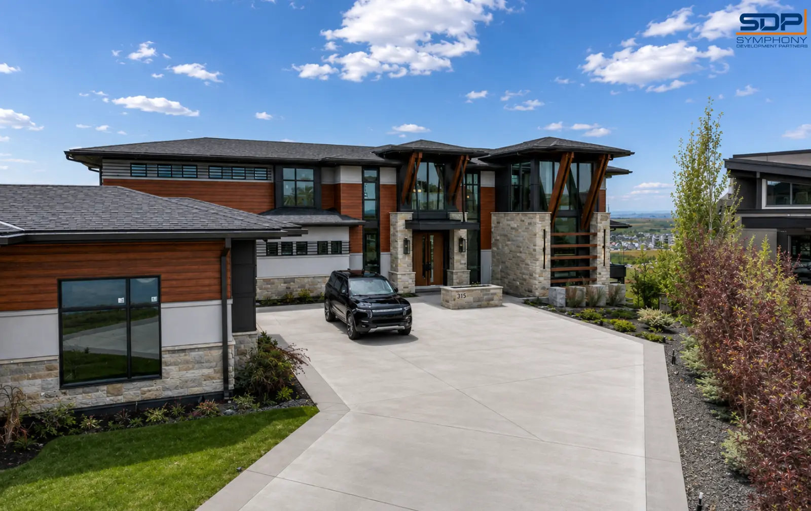 Estate driveway and flatwork concrete project in Calgary